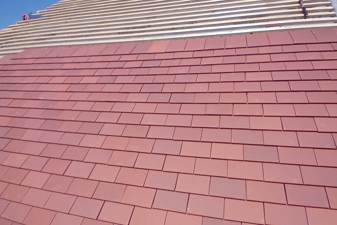 Main header - "Season Roofing"