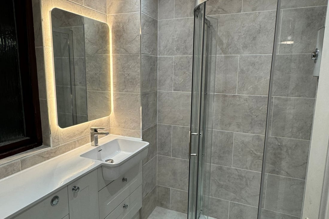 Main header - "SIGNATURE HOMES CONSTRUCTION LTD"