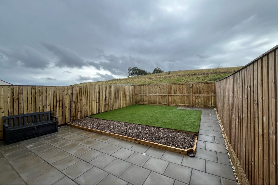 Main header - "A2Z Landscaping LTD"