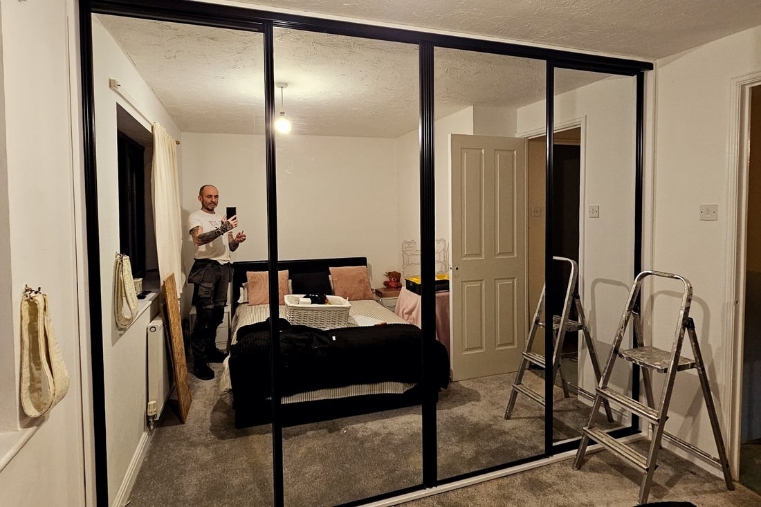 Main header - "E H JOINERY INTERIORS"