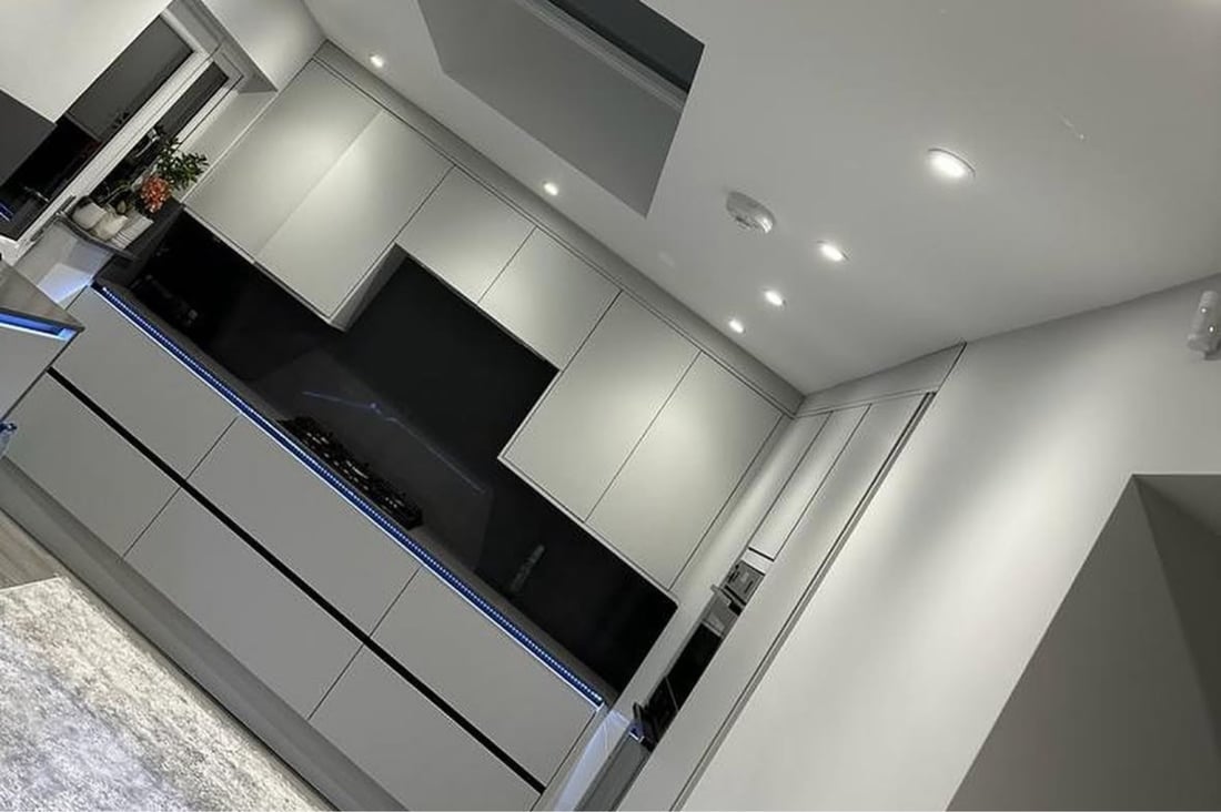 Main header - "OZ Electrical Services"