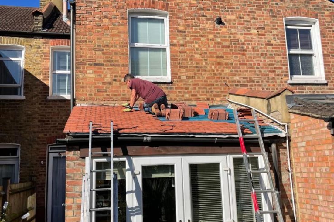 Main header - "JW Home Improvements"