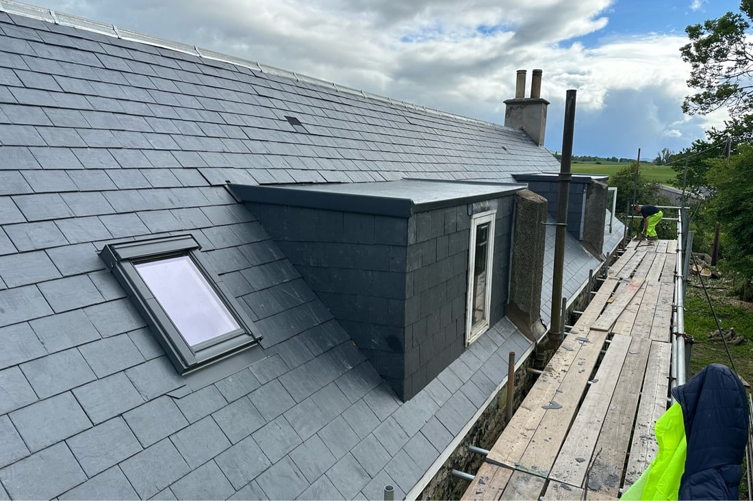 Main header - "S REID ROOFING LTD"