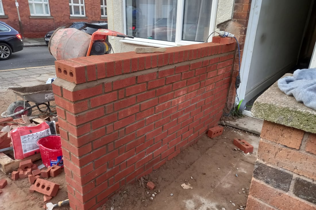 Main header - "Jed's Home Improvements"