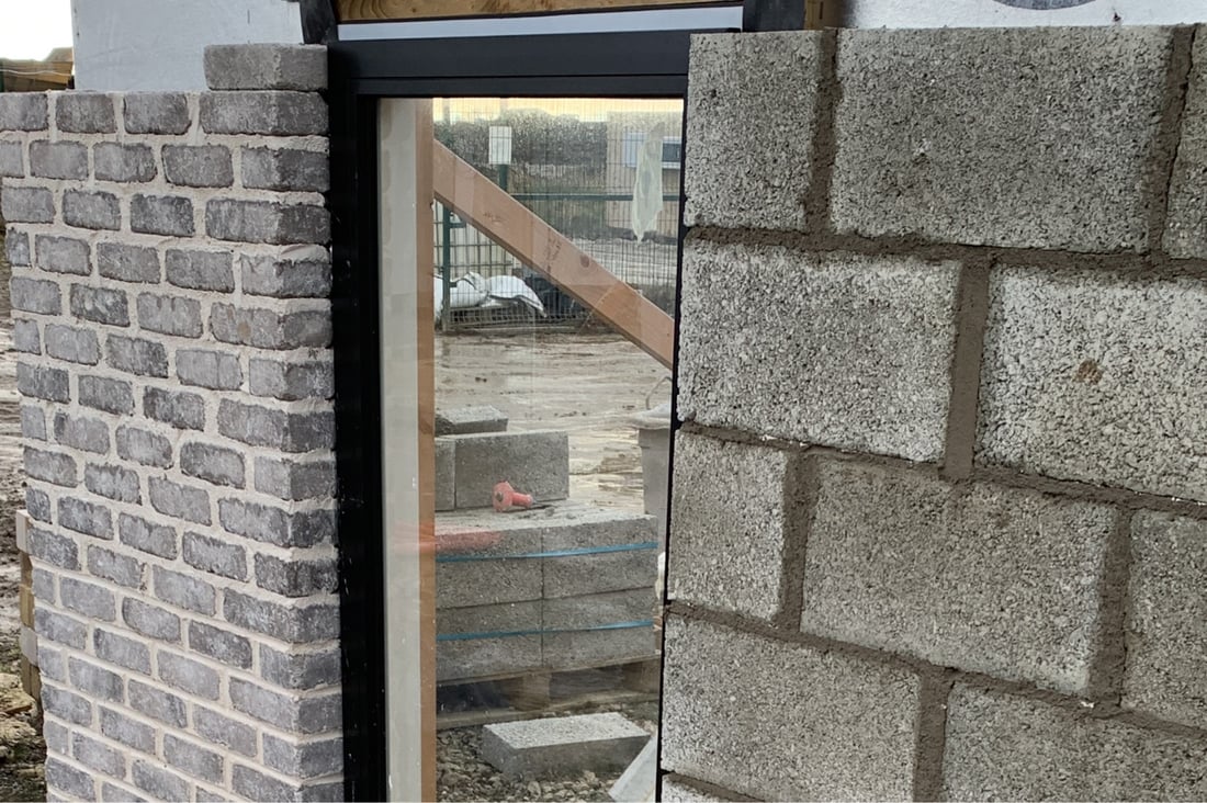 Main header - "S M Contractors"