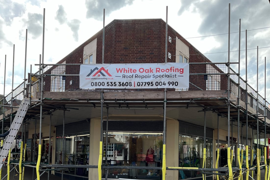 Main header - "WHITEOAK ROOFING"