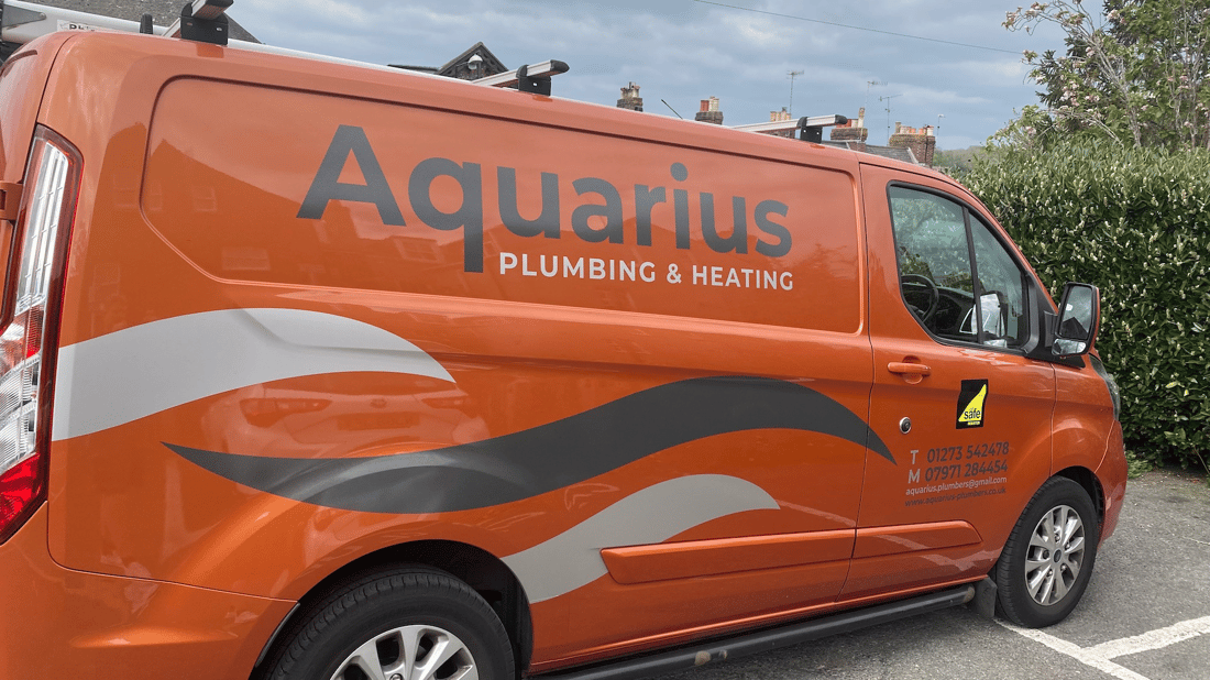 Main header - "Aquarius Plumbing"