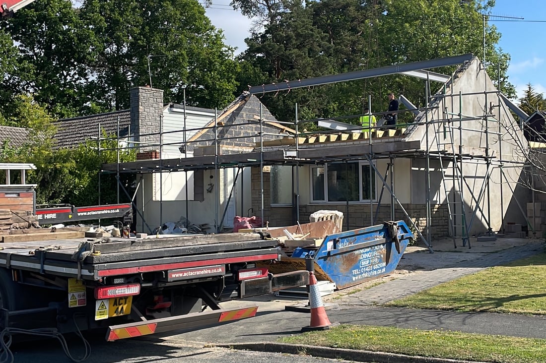 Main header - "EC BUILDING SERVICES"