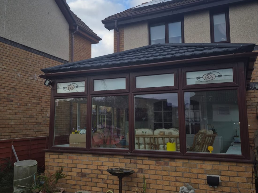 Main header - "JH Roofing & Building"