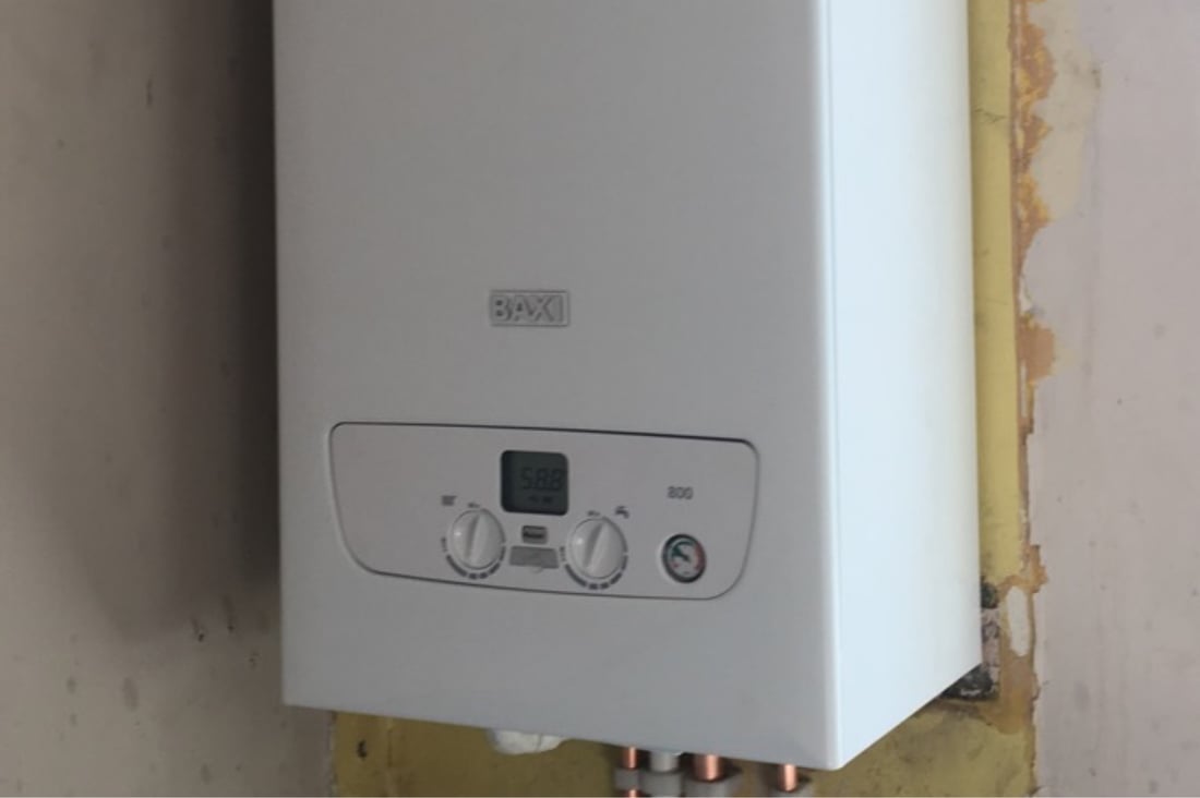 Main header - "SWB Heating & Gas Services"