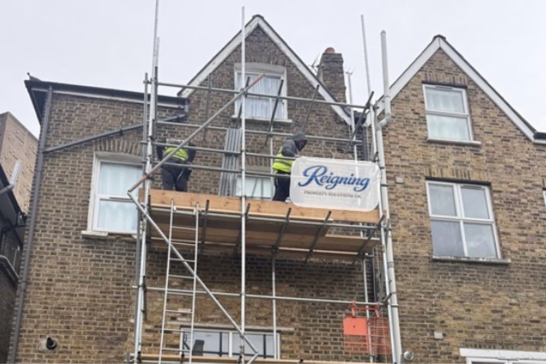 Main header - "SPD Roofing & Building"