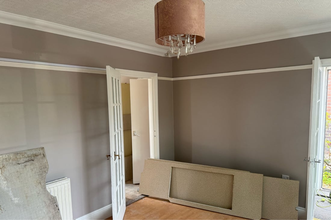 Main header - "Yad Painting & Decorating Services"