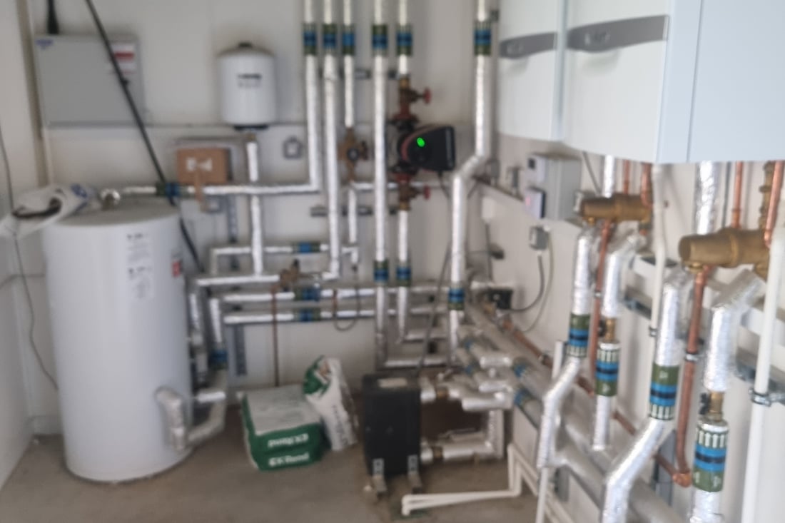 Main header - "VIO&PLUMBING TEAM"