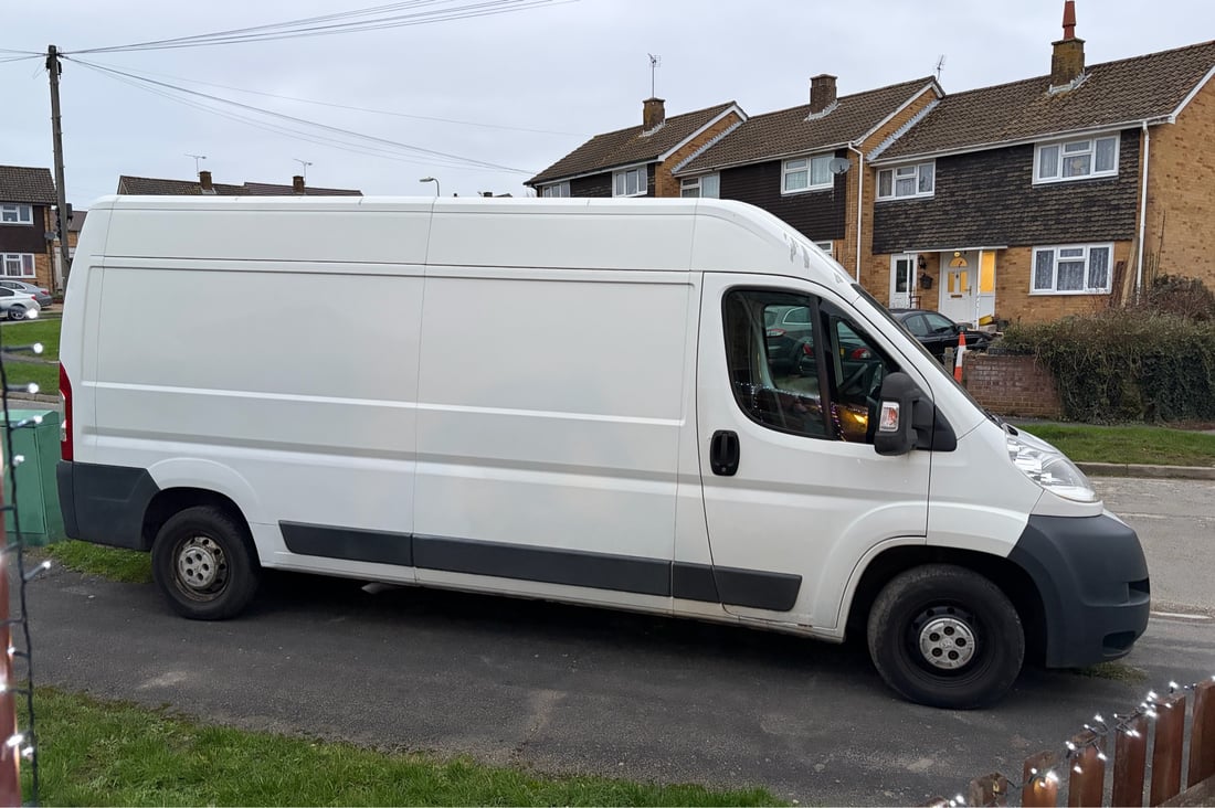 Main header - "DB & Son Man & The Van Service"