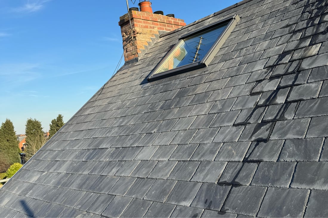 Main header - "T LEA Roofing Contractors LTD"