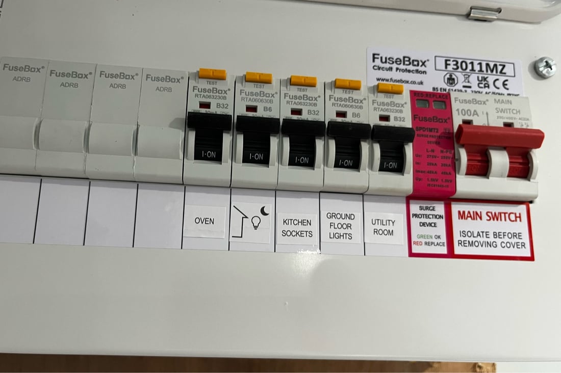 Main header - "Light & Socket LTD"