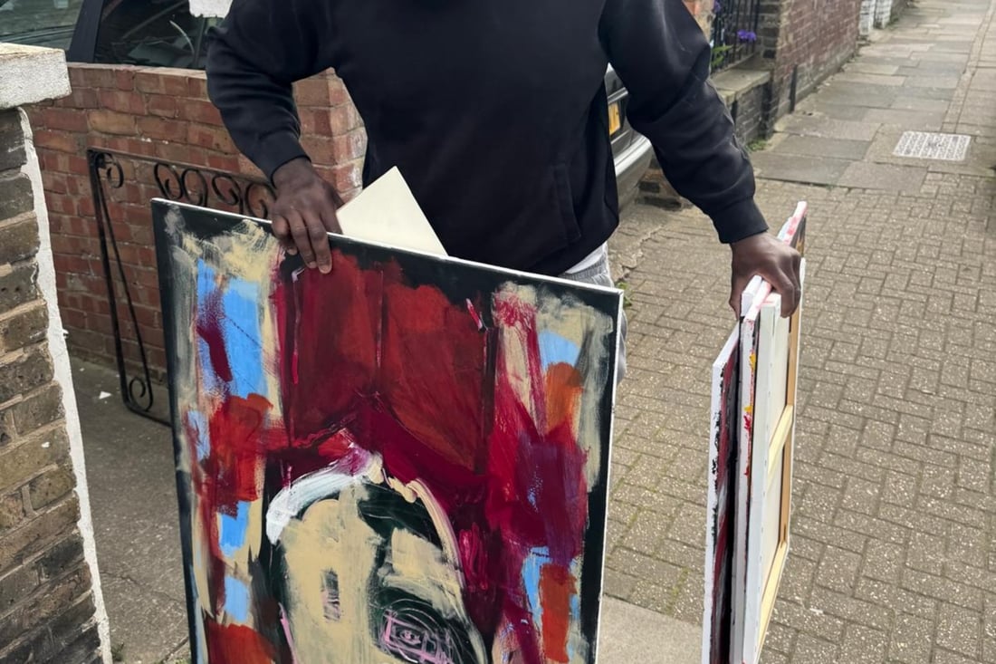 Main header - "CRG Moves"