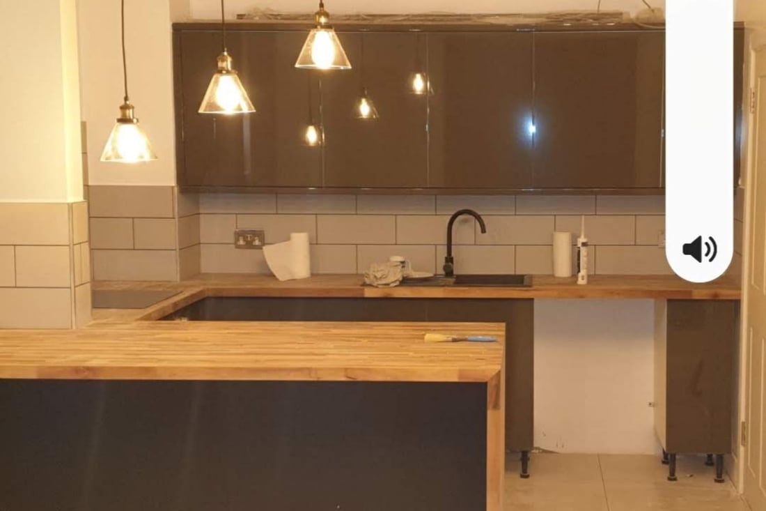 Main header - "K1 Building & Electrical Services"