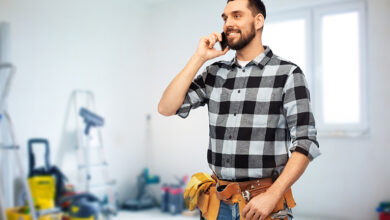 In-app calling: Tradesperson making a phone call