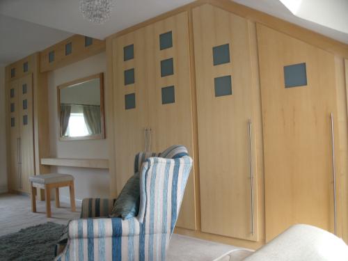 White Willow Furniture gallery image 1