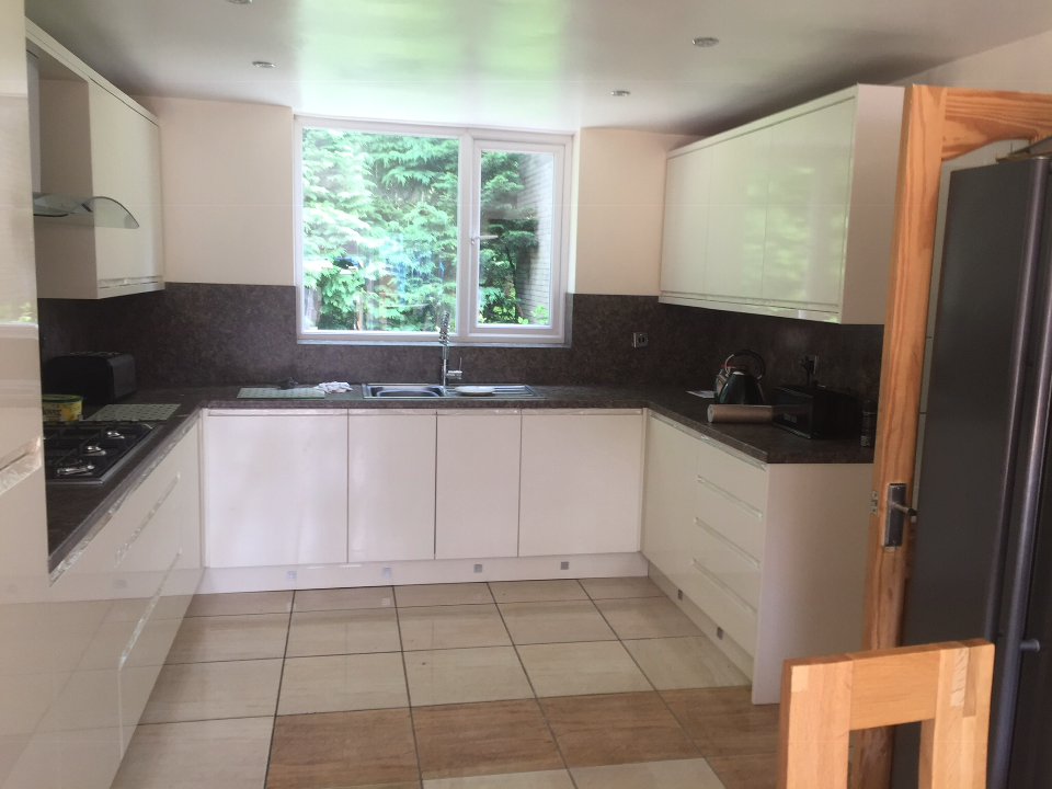 kwr kitchen and bedroom fitting gallery image 1