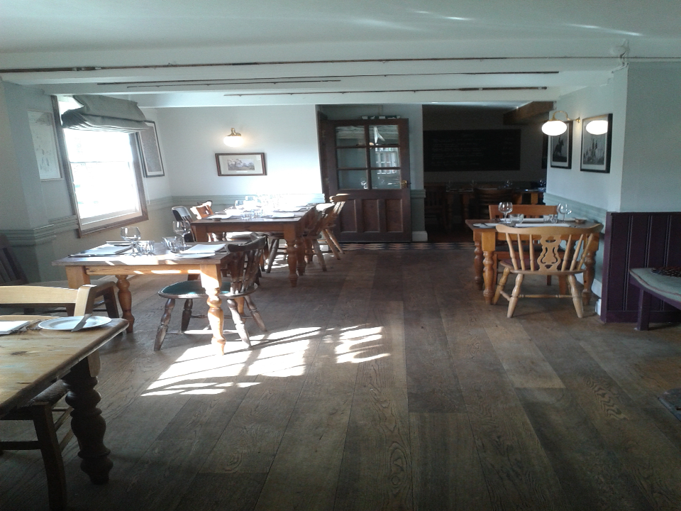 m and s decorating services gallery image 2