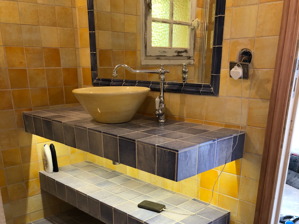 ELANTI CONSTRUCTIONS LTD gallery image 3