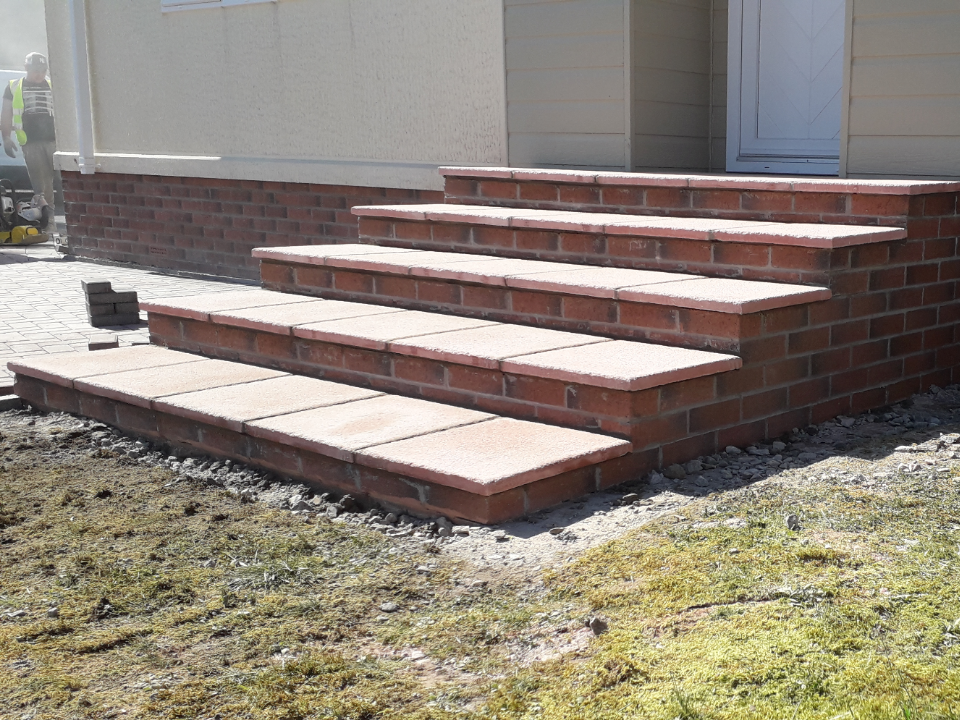Neil Paton Bricklaying gallery image 2