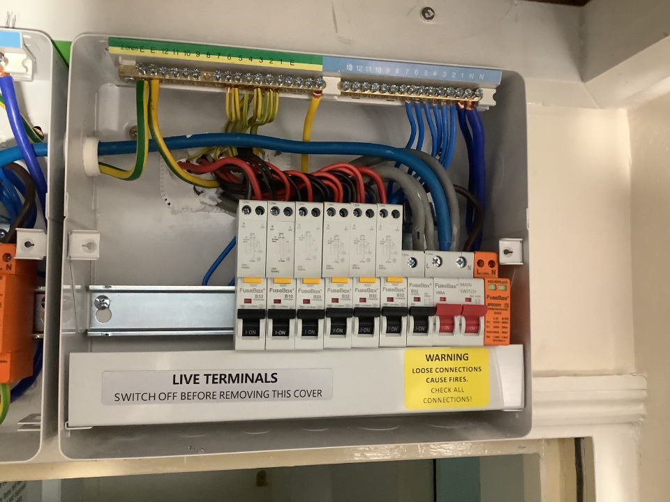 Paul Harding Electrical LTD gallery image 1