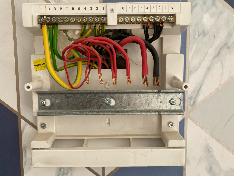 English Electrical gallery image 2