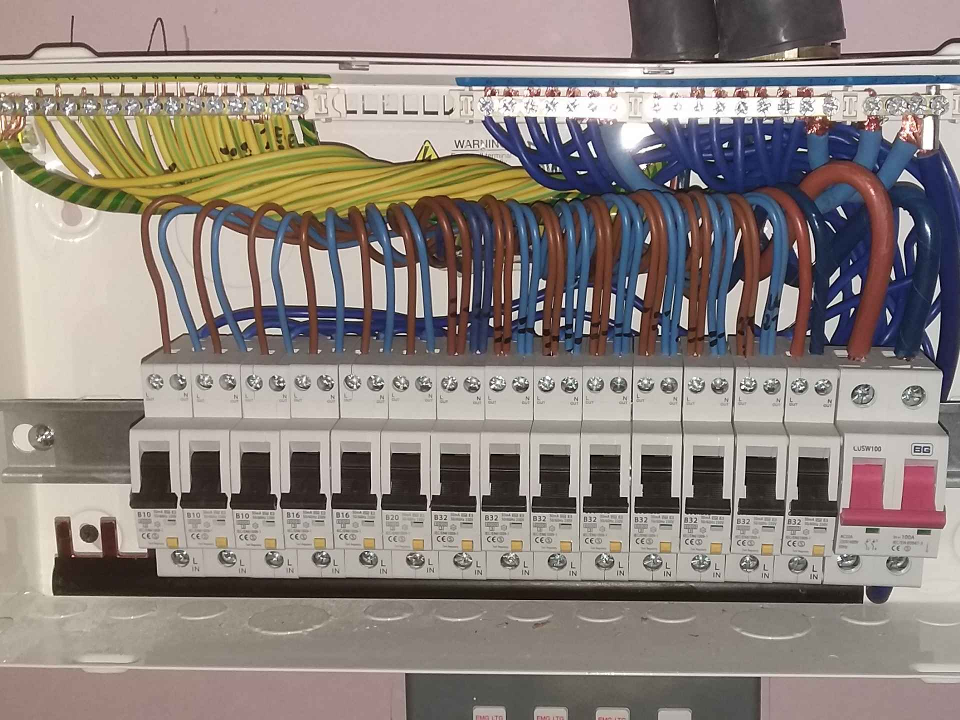 KRISX ELECTRICAL SERVICES LTD gallery image 4