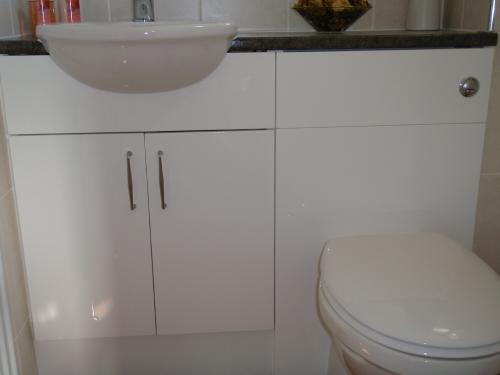 Imagine Kitchens and Bathrooms gallery image 4