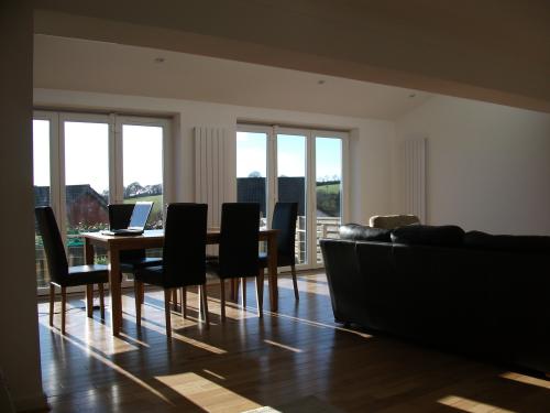 AMH BUILDING & RENOVATION LTD gallery image 1