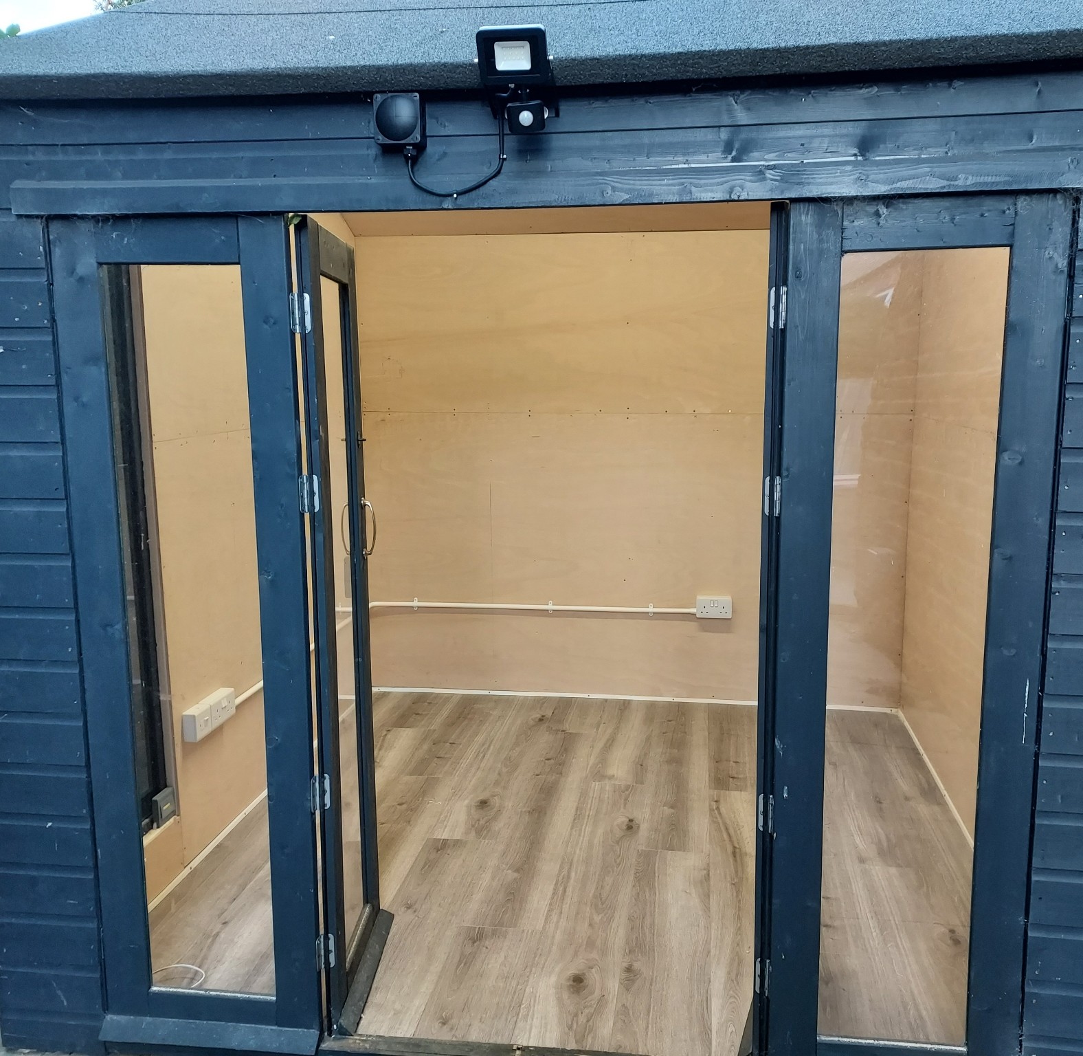 Music Room Fitted out & electric supply.